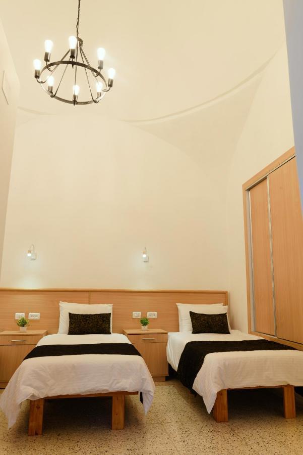 William'S Guest House เยรูซาเลม ภายนอก รูปภาพ